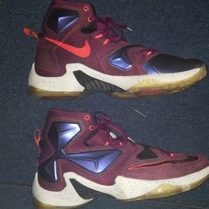 Nike Lebron XIII 13 Mulberry Men's Sz 11